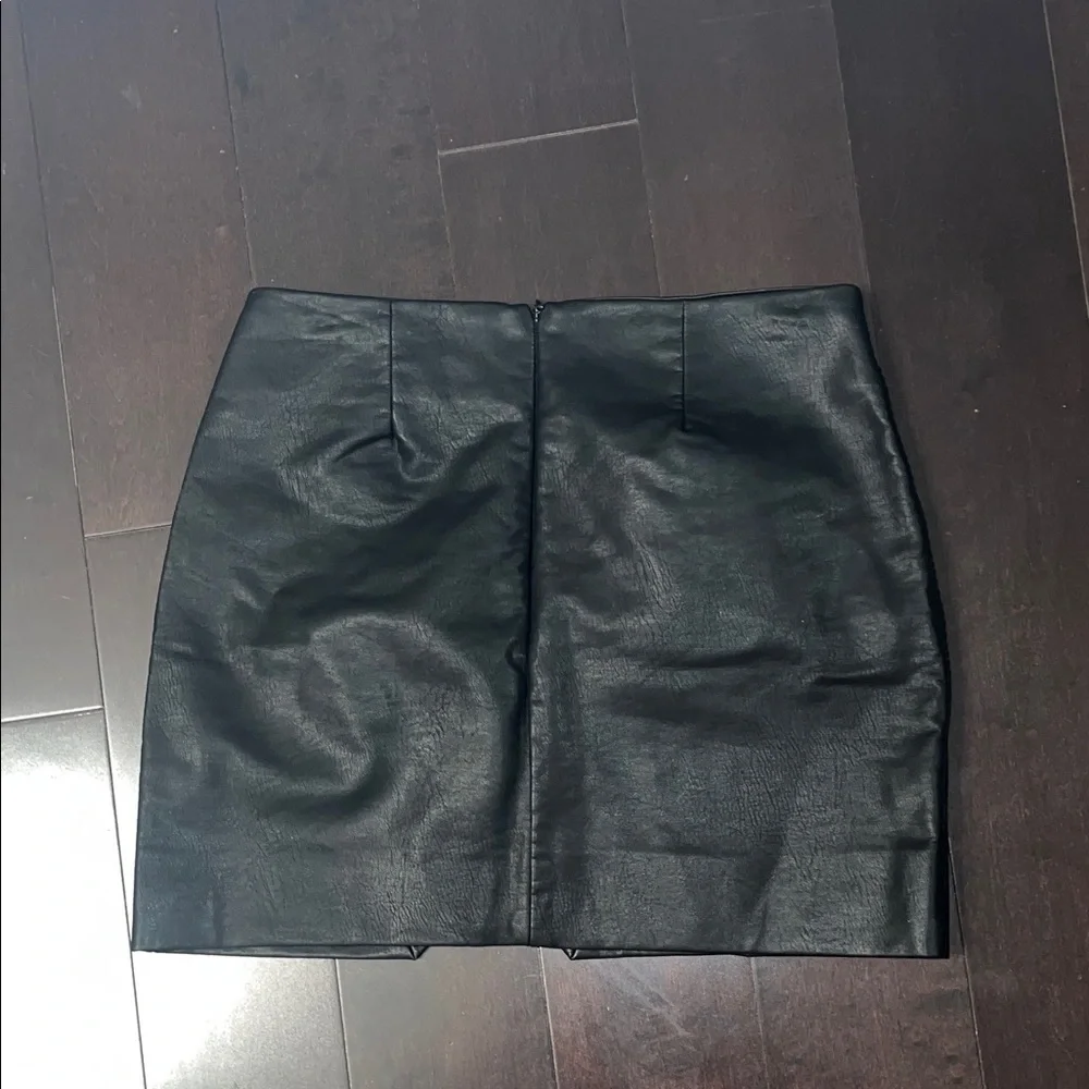 BLANKNYC size 25 Black Leather like Mini Skirt